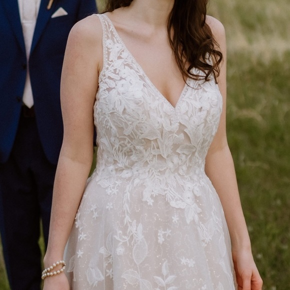 Mon Cherie Bridal Gown - Picture 2 of 7